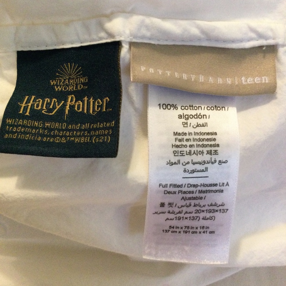 Pottery Barn Kids Harry Potter Base white full fitted sheet 100% cotton